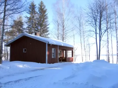 Pihlajatupa Hotels near Keikyän kirkko