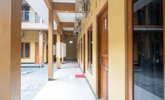 Wisma Handayani Syariah Mitra RedDoorz Near Rsud Wonosari