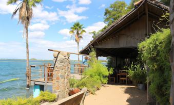 Nkhudzi Beach Lodge