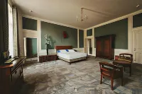 Logis Hôtels Château de La Barge Các khách sạn ở Julienas
