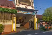 Reddoorz at Griya Kampar Madiun Hotels near Stasiun Data Madiun