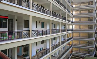 Paradise Lagoon Apartment
