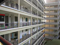 Paradise Lagoon Apartment