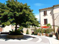 Hotel le Saint Laurent Các khách sạn ở Tavel