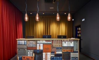 The Modernist Hotel - Housity