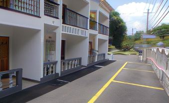 Paradise Inn