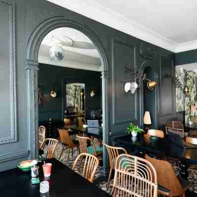 Hôtel Les Pilotes Dining/Meeting Rooms