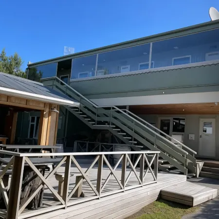 Te Anau Lakefront Backpackers