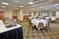 Holiday Inn & Suites Ann Arbor Univ. Michigan Area 앤아버 호텔