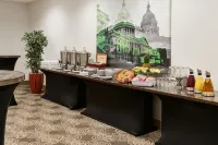 Holiday Inn Alexandria - Carlyle