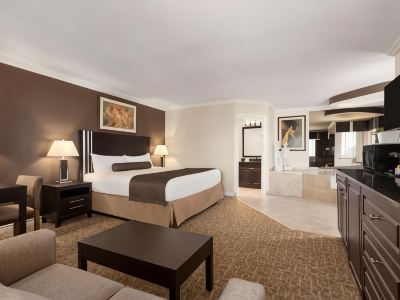 Travelodge by Wyndham Kamloops Mountview