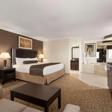 Travelodge by Wyndham Kamloops Mountview