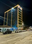 Swamy Hotel - parkir