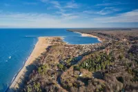 Perfect Grand Marais Get-Away! Pictured Rocks, snowmobile trails, beaches, etc