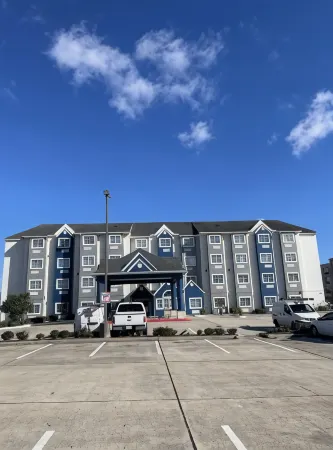 Microtel Inn & Suites by Wyndham Baton Rouge Airport Отели рядом с достопримечательностью «Парк Бейкер»