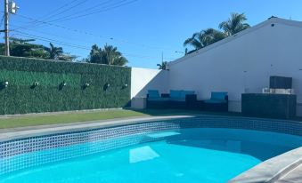 Maximum Beach Hotel