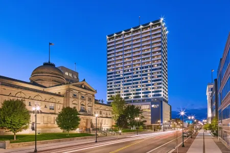Aloft South Bend Отели рядом с достопримечательностью «Ice Box Skating Rink»