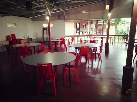 Vikri Beach Resort Отели в г. Pangkor Laut Island