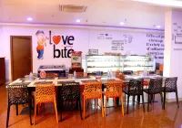 Triguna Clarks Inn Kurnool - Breakfast