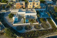 Majestic Sky Luxury Suites Hotels in Megalochori