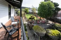 The Dragonfly Inn Hotels in South Launceston