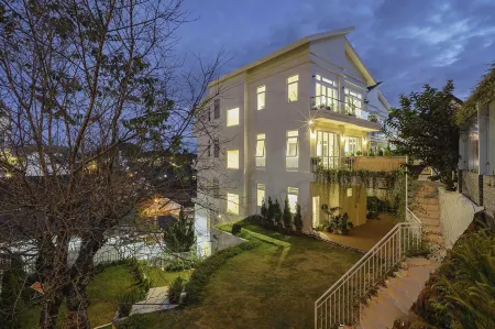 The Gardener by WeDalat Отели рядом с достопримечательностью «Công viên Trung tâm Thành phố Mới Bình Dương»