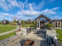 Appleby House & Rabbit Island Huts Hotels in Appleby