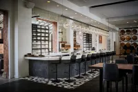 Hotel Covington Cincinnati Riverfront - bar