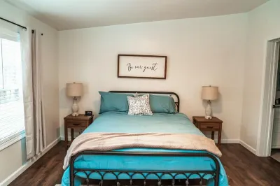 Cellar Creek Guest House5 Minutes from The Zoo 노스캐롤라이나 동물원 주변 호텔