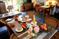 Les gites du bourg Hôtels à : Marcolès