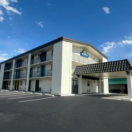 Days Inn by Wyndham Farmington NM
