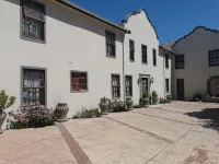 Blouberg Manor Hotels in Melkbosstrand