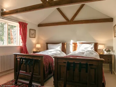 Oak House Farm Hotel dekat Knole House
