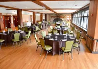 Overlook Lodge and Stone Cottages at Bear Mountain - petit déjeuner