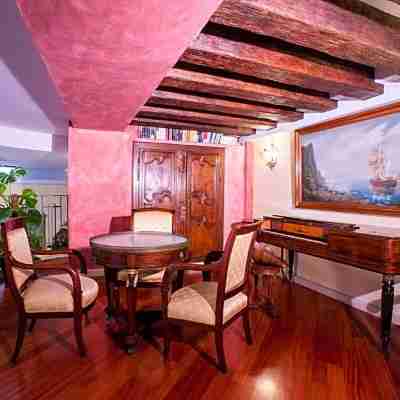 Hotel Flora Fitness & Recreational Facilities