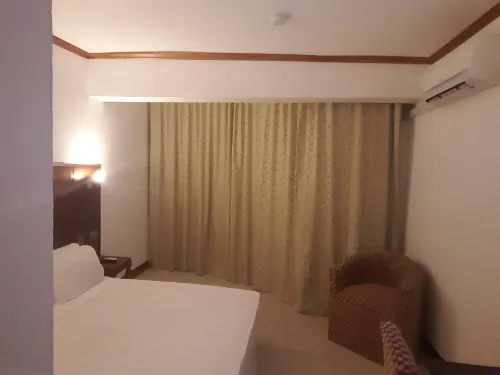 Golden Gate Hotel - Airport Shuttle