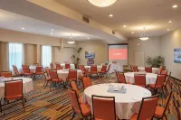 Fairfield Inn & Suites Belleville Hotels in Belleville
