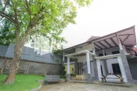 Hatta Guest House Syariah Near Hayam Wuruk Jelutung Mitra RedDoorz Hotels in Pakuan Baru