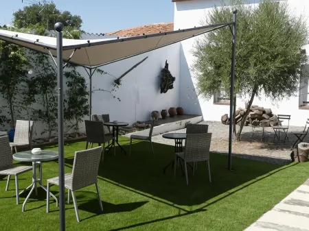 Casa Rural Julio Vegas Отели в г. Касар-де-Касерес