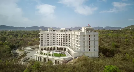 Udaipur Marriott Hotel Отели рядом с достопримечательностью «Fateh Sagar Lake»