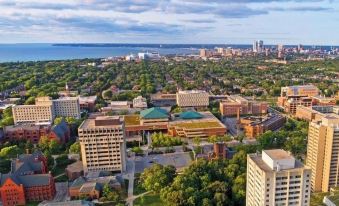 Clarion Pointe