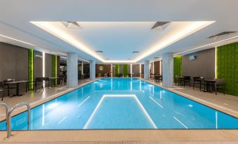 Luxury Night Hotel