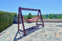 Family Villa Short Walk to Coral Bay Strip 5 Min and Pub, Shops Etc Hotels near Manijin Island