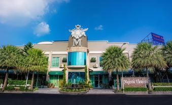 Majestic View Hotel