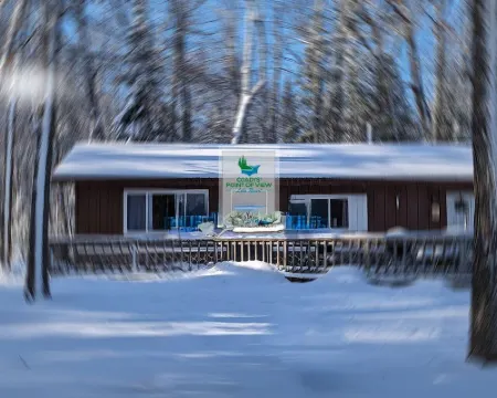 Pov Lake Resort & Glamping Campground Hotels in Phelps