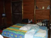 Beautiful Log Cabin in Tinamaste with stunning views of waterfall and forest