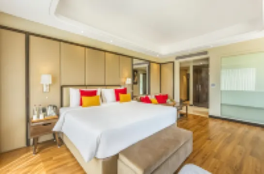 The Vaishnodevi Sarovar Portico