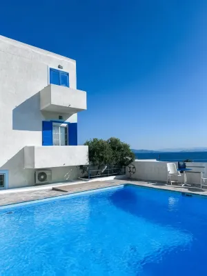 Blue Dolphin Studios and Apartment - en bord de mer
