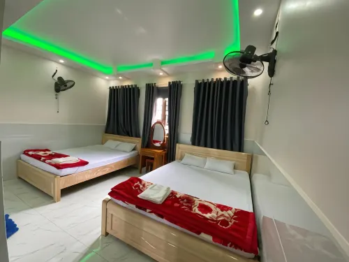 Hoang Anh Hotel فنادق في Dong Hoa