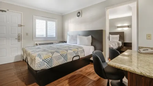 스튜디오 6 온타리오, CA - 컨벤션 센터 - 공항